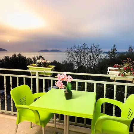 Lorel's Homes Apartmanhotel