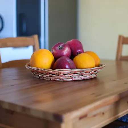 Lorel's Homes Aparthotel