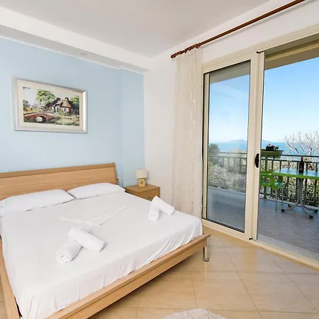 Lorel's Homes Apartmanhotel