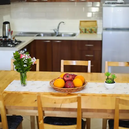 Lorel's Homes Apartmanhotel Vlora