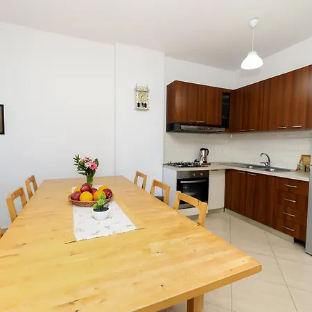 Апарт-отель Lorel's Homes