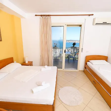 Lorel's Homes 3* Vlorë