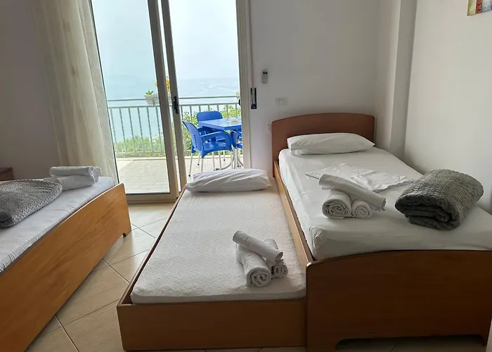 Lorel's Homes 3* Vlorë