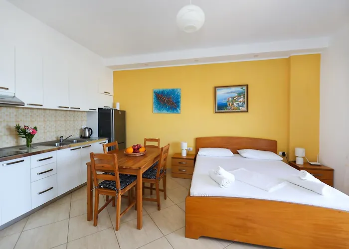 Lorel's Homes Aparthotel Vlorë